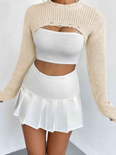 Load image into Gallery viewer, Distressed Long Sleeve Cropped Sweater
