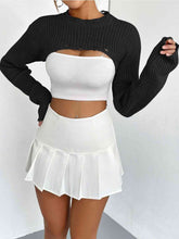 Load image into Gallery viewer, Distressed Long Sleeve Cropped Sweater