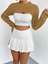 Load image into Gallery viewer, Distressed Long Sleeve Cropped Sweater