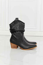 Load image into Gallery viewer, MMShoes Better in Texas Scrunch Cowboy Boots in Black