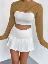 Load image into Gallery viewer, Distressed Long Sleeve Cropped Sweater