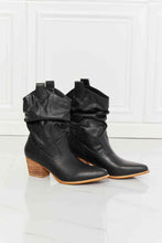 Load image into Gallery viewer, MMShoes Better in Texas Scrunch Cowboy Boots in Black