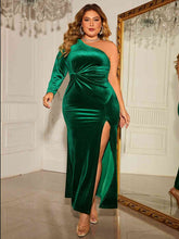 Load image into Gallery viewer, Plus Size One-Shoulder Twisted Split Dress