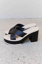 Load image into Gallery viewer, Weeboo Cherish The Moments Contrast Platform Sandals in Black