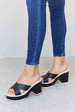 Load image into Gallery viewer, Weeboo Cherish The Moments Contrast Platform Sandals in Black