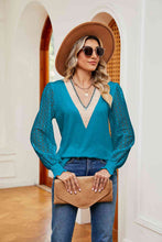 Load image into Gallery viewer, Contrast V-Neck Long Sleeve Blouse