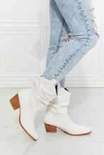 Load image into Gallery viewer, MMShoes Better in Texas Scrunch Cowboy Boots in White