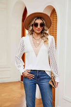 Load image into Gallery viewer, Contrast V-Neck Long Sleeve Blouse