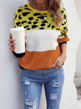 Load image into Gallery viewer, Color Block Round Neck Sweater